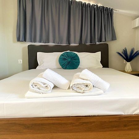 Delia Apartments Пефкохори Екстериор снимка