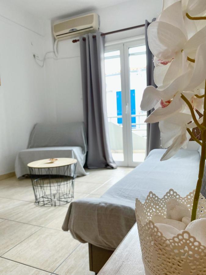 Delia Apartments Пефкохори Екстериор снимка