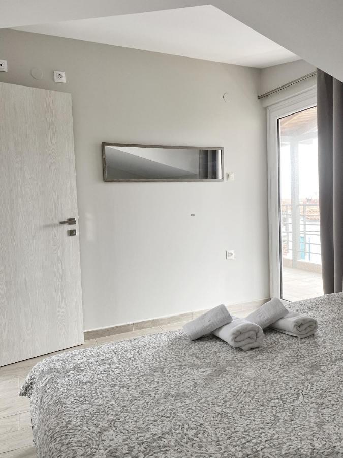 Delia Apartments Пефкохори Екстериор снимка