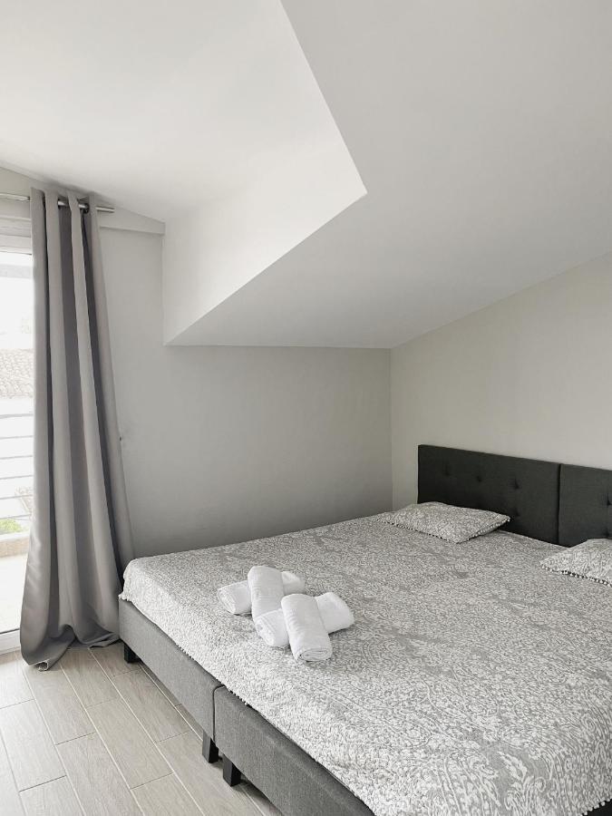 Delia Apartments Пефкохори Екстериор снимка