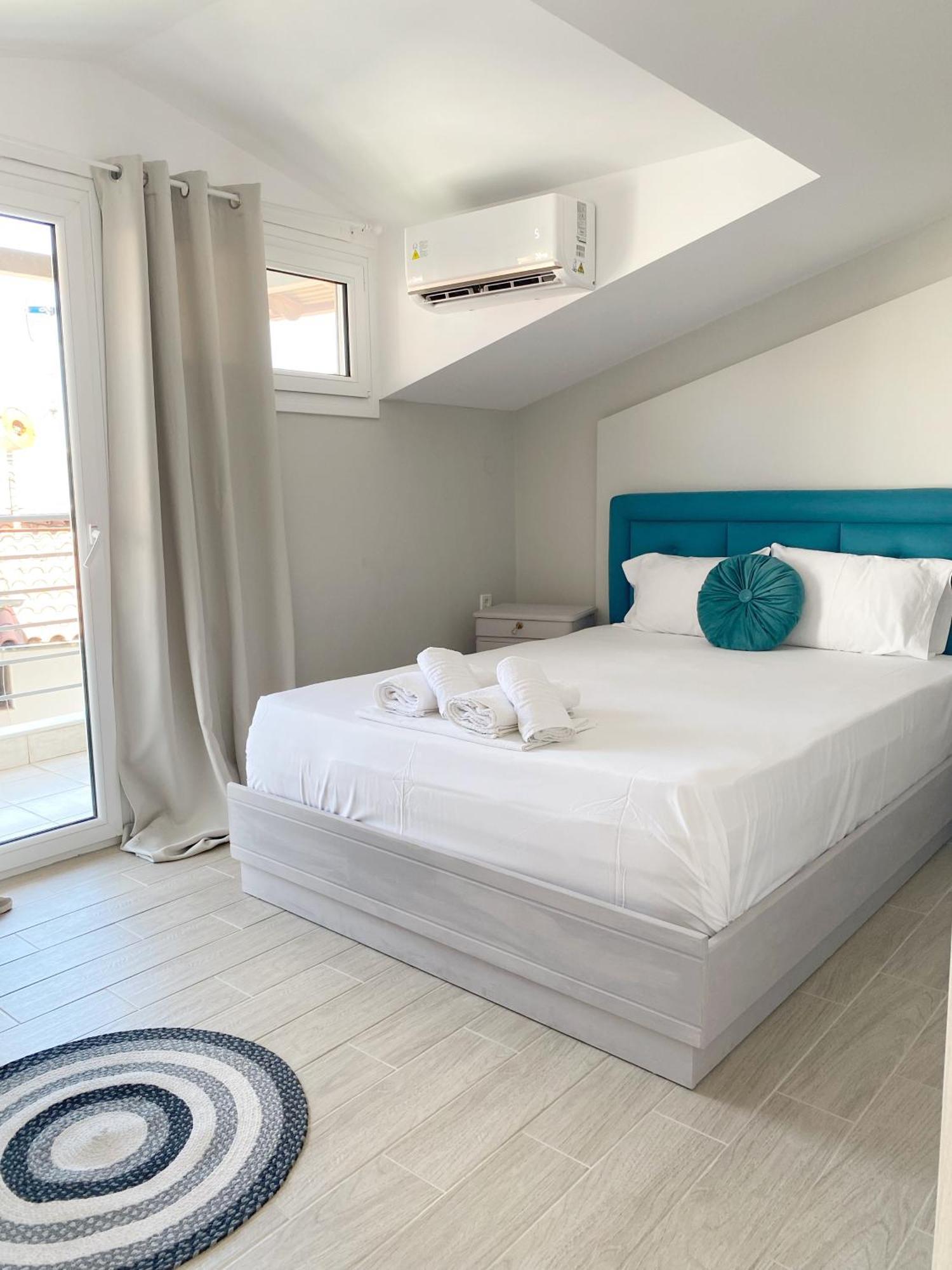 Delia Apartments Пефкохори Екстериор снимка