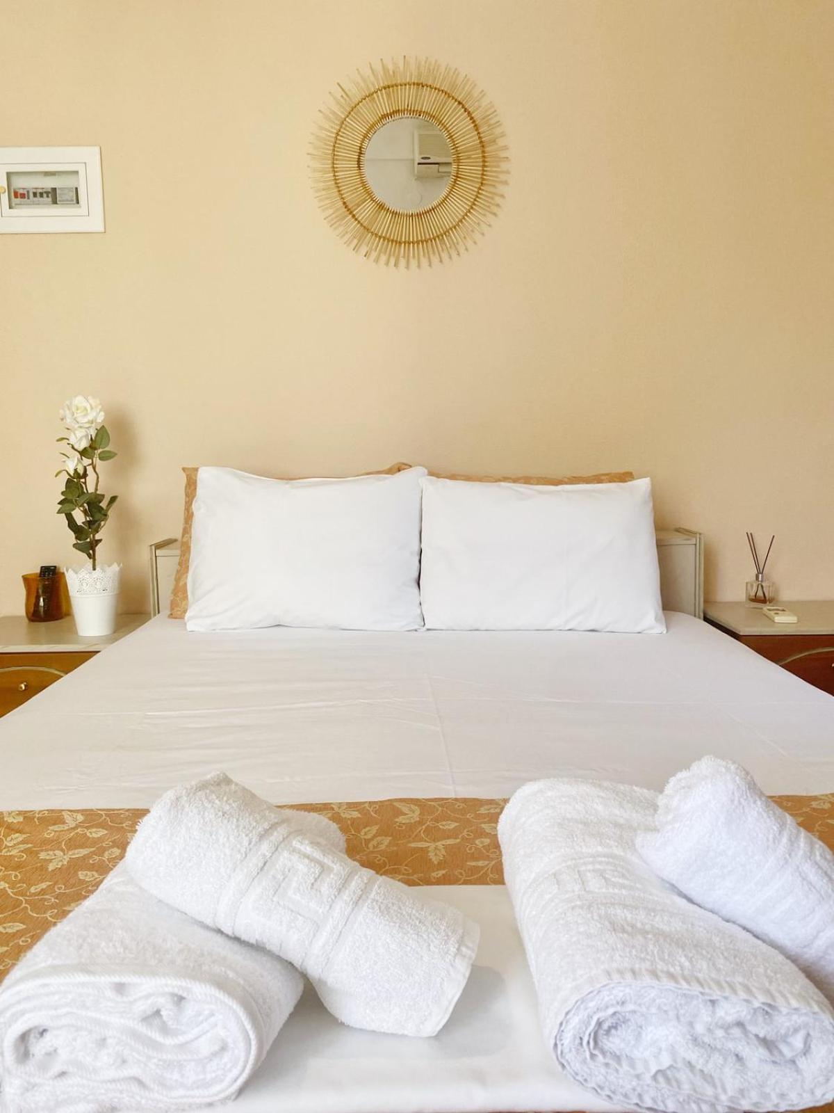 Delia Apartments Пефкохори Екстериор снимка