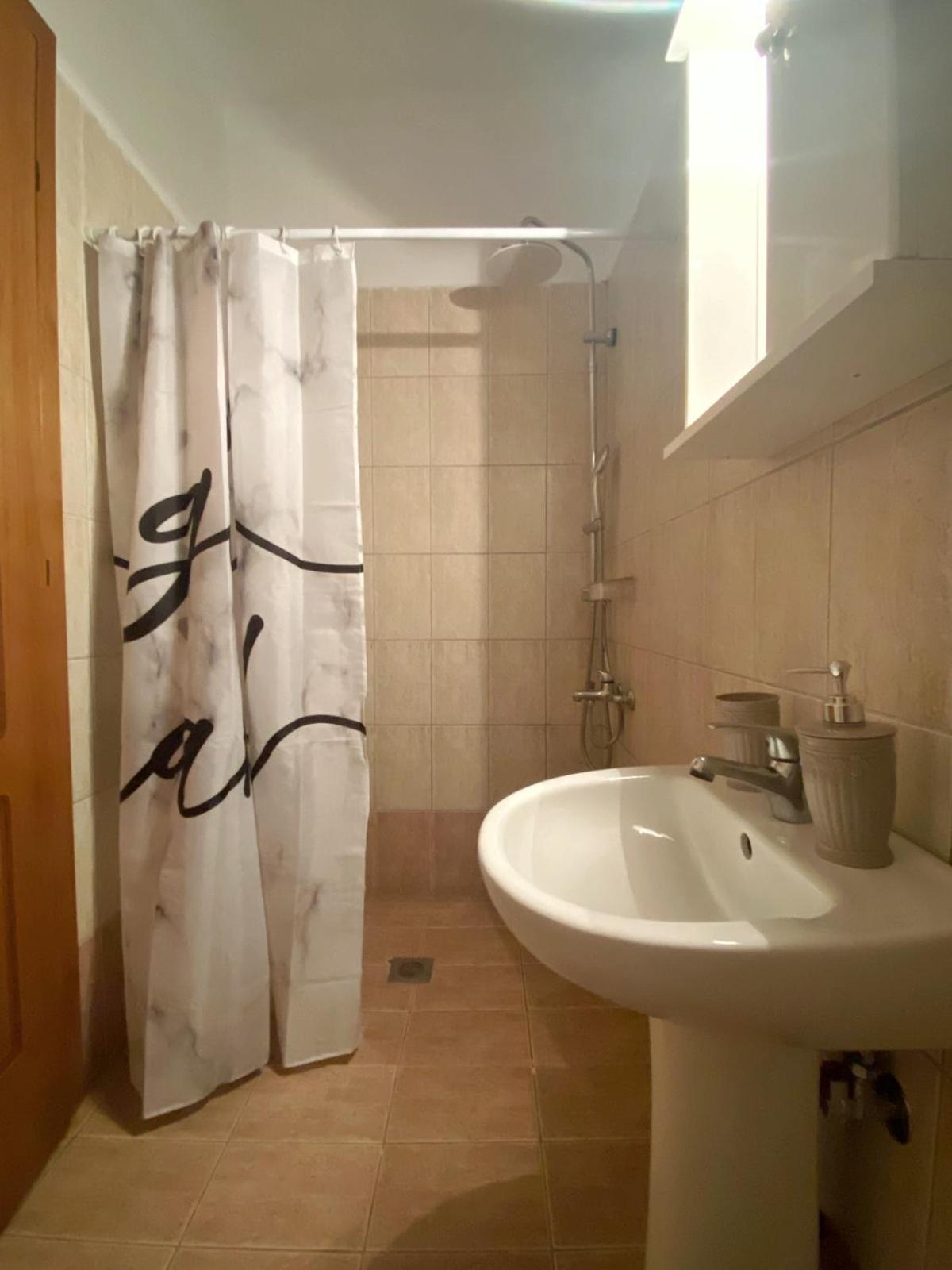 Delia Apartments Пефкохори Екстериор снимка